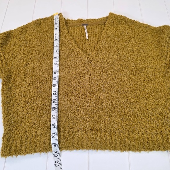 Free People Size XS Finders Keepers V-Neck Sweater Oversized Slouch Athens Moss - Picture 9 of 9
